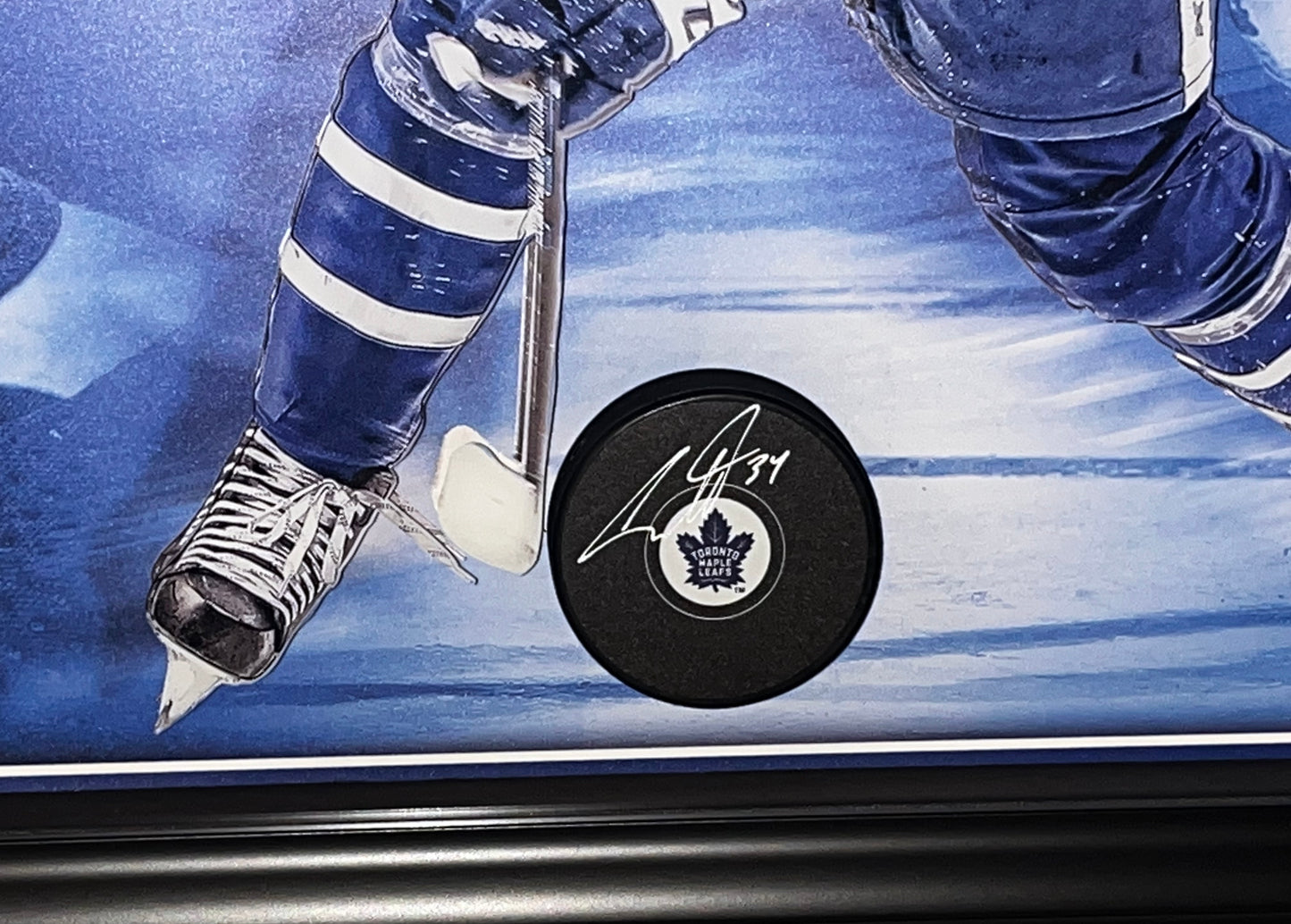 Auston Matthews Signed Photo Glass Framed Toronto Maple Leafs Puck