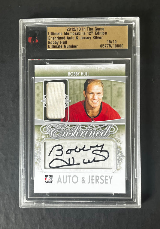 2012 In The Game Ultimate Enshrined Auto & Jersey Bobby Hull Auto Silver