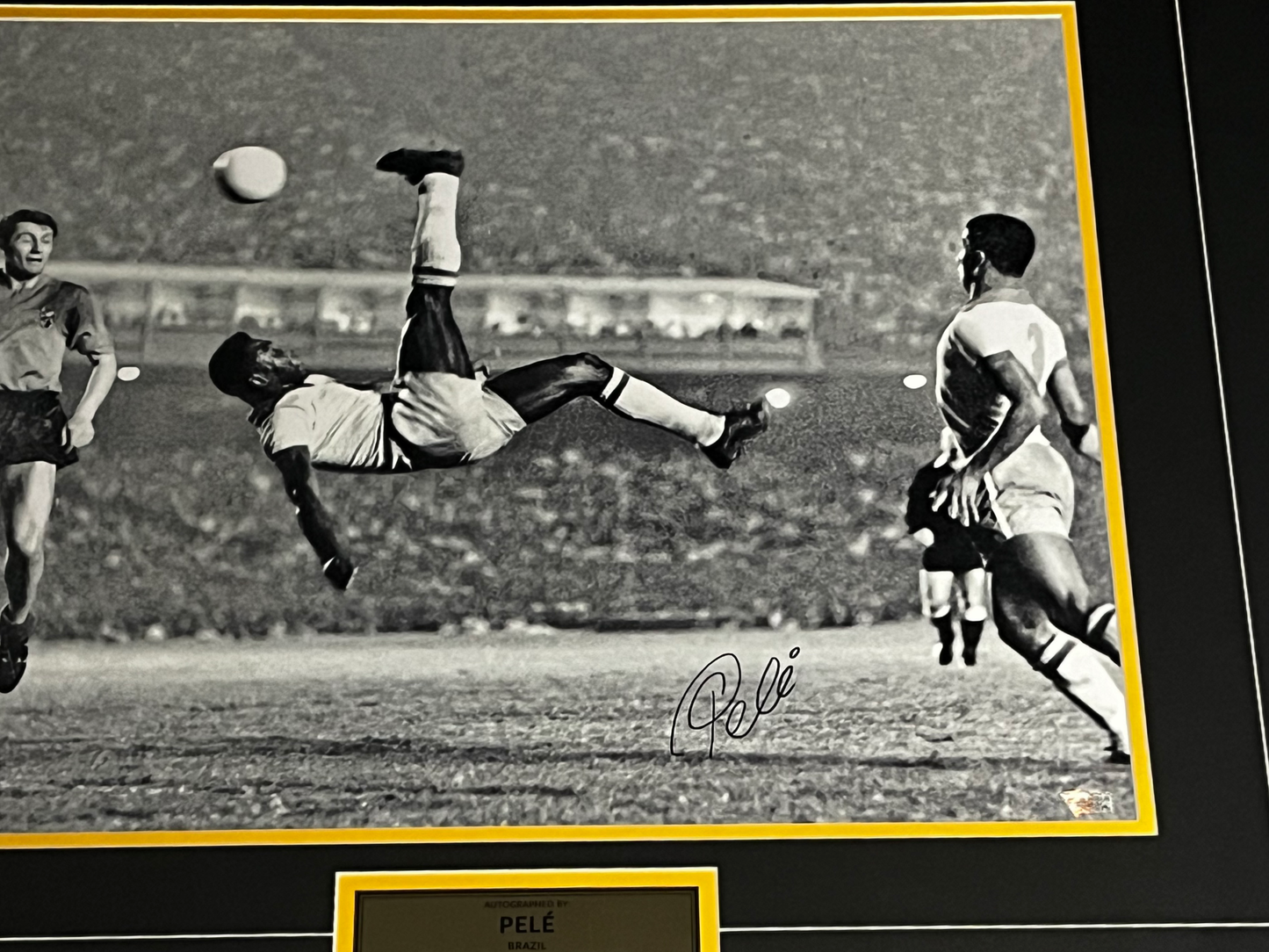 Pele Autographed Framed 16x20 Brazil Bicycle Kick Photo Fanatics